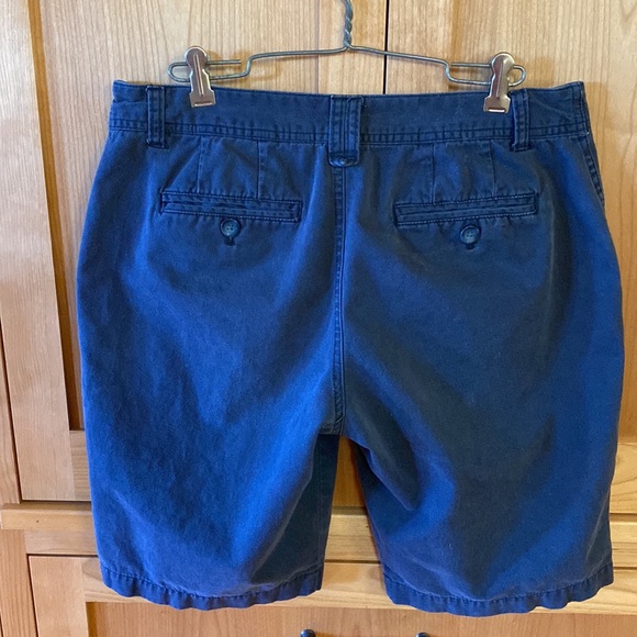 Shorts - Picture 2 of 6